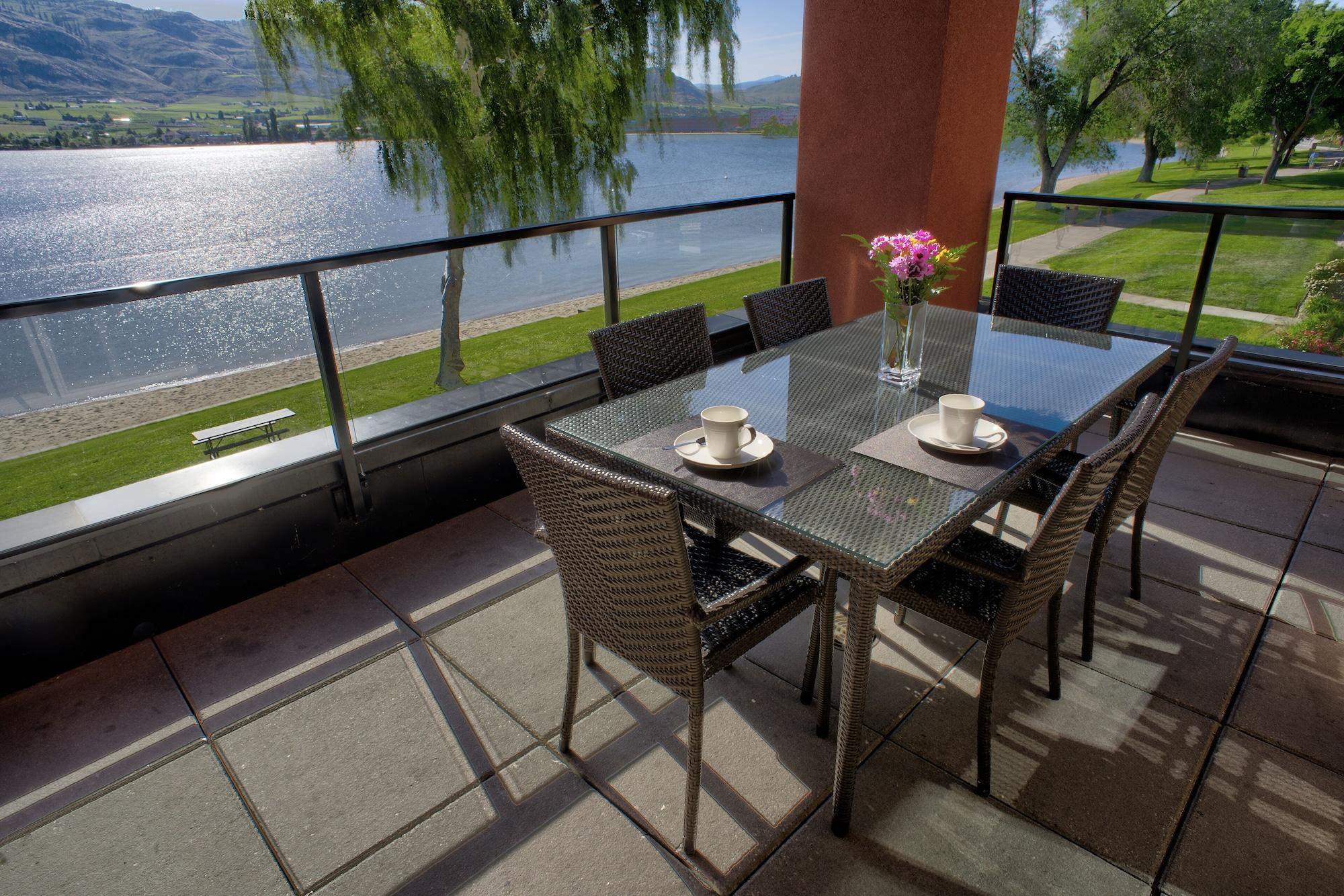 Watermark Beach Resort Осойос Екстериор снимка