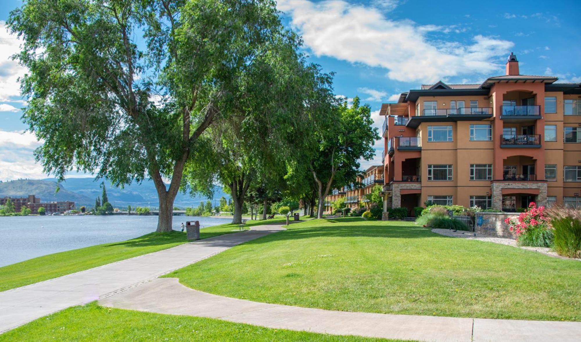 Watermark Beach Resort Осойос Екстериор снимка
