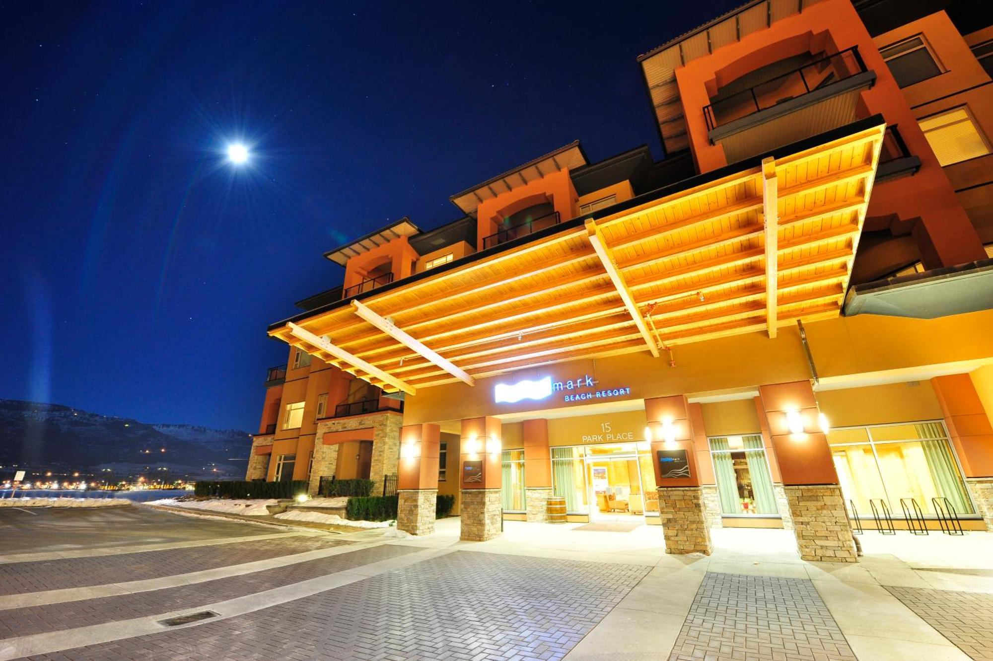 Watermark Beach Resort Осойос Екстериор снимка