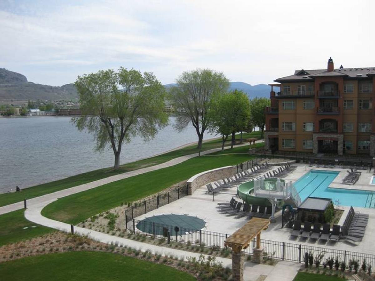 Watermark Beach Resort Осойос Екстериор снимка